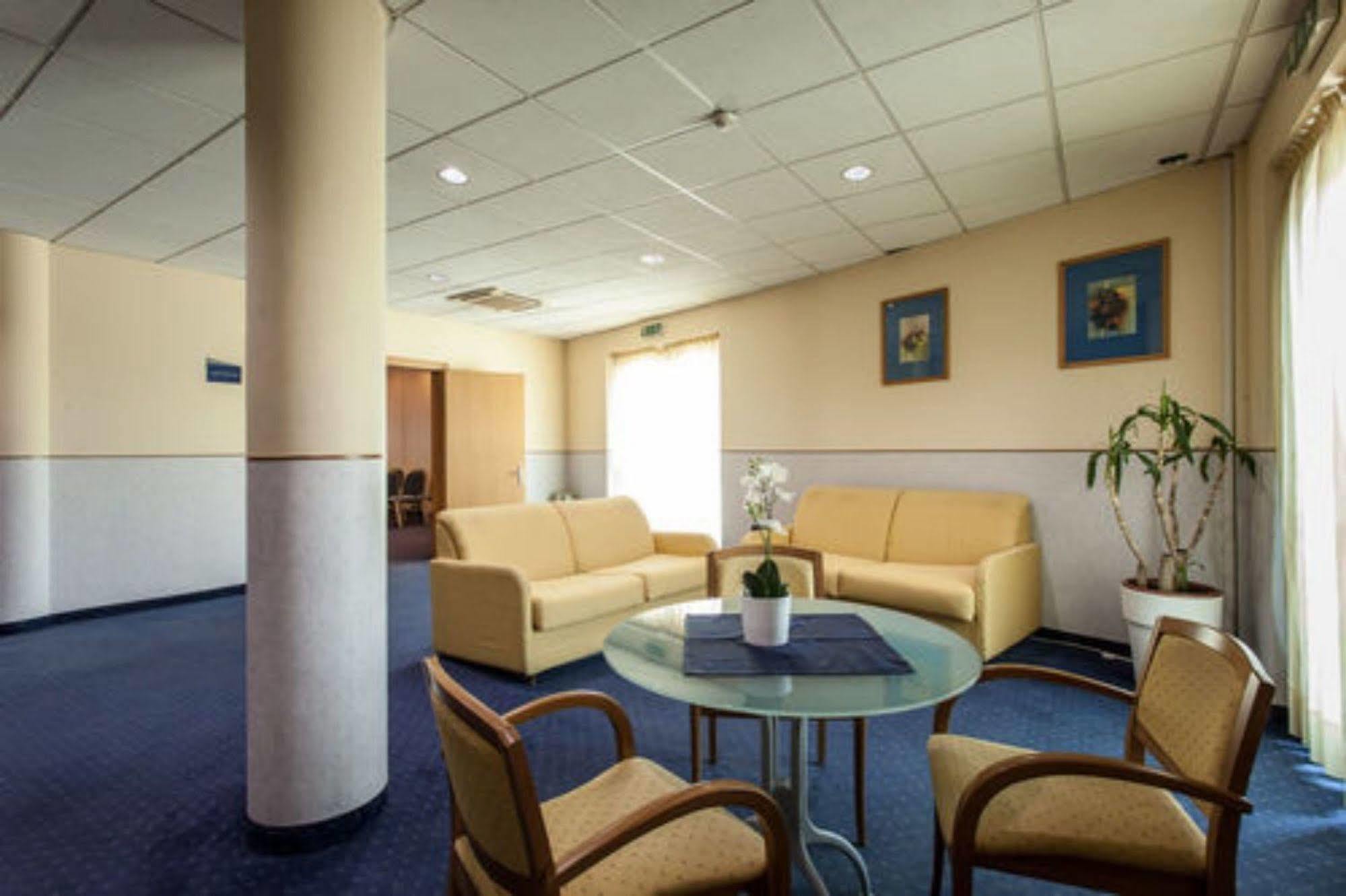 Hotel Mastai سينِغاليا المظهر الخارجي الصورة