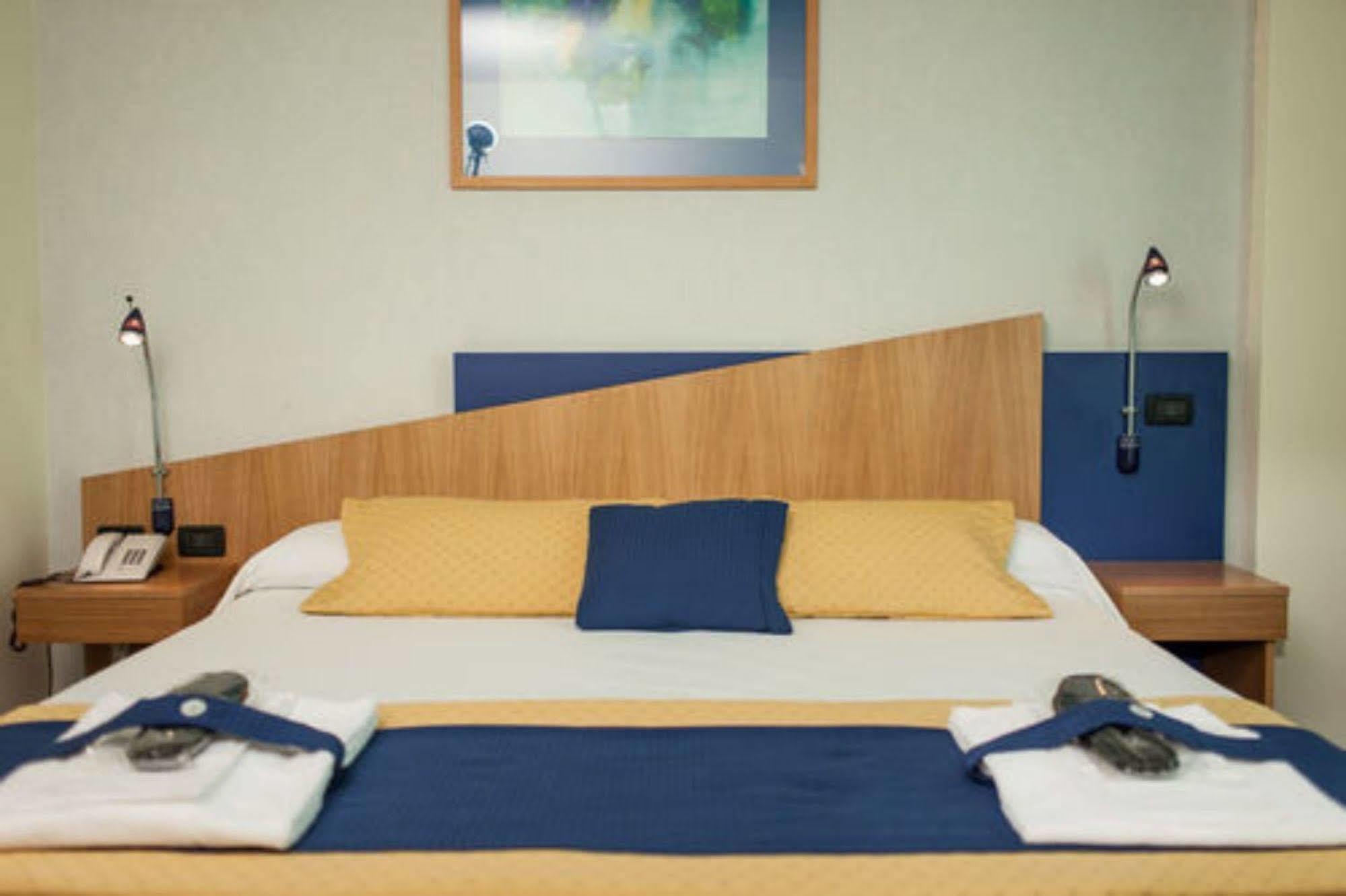 Hotel Mastai سينِغاليا المظهر الخارجي الصورة